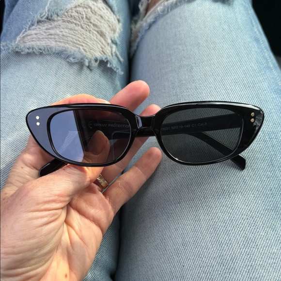 Cute black glasses - Picture 1 of 2